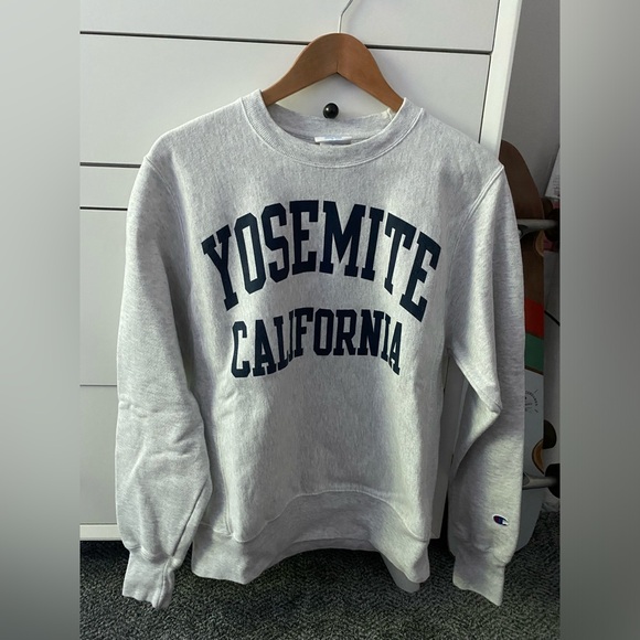 Yosemite Sweater - Picture 1 of 3